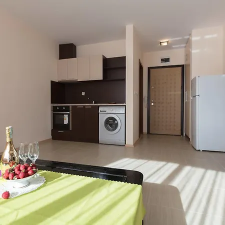 ❤studio On 1st Beach Line In Rich Beach ❤lw ❤ شقة نيسيبار